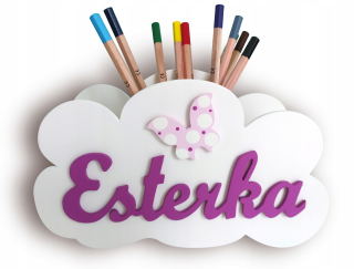 Cloud organizátor na stole. Písmená. Názov dieťaťa