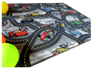 McQueen - Detský koberec 200x200 áut Milé Mata Streets Car