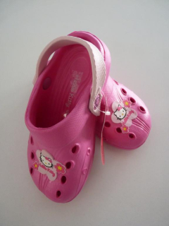 HELLO KITTY Ahoj Kitty Crocks Sandal Water Topánky