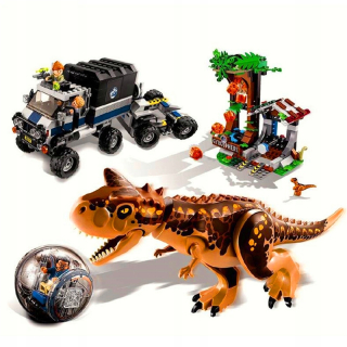 Jurský svet - Jurrasic World Escape z Karnotaur