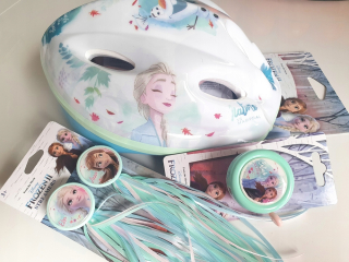 Elsa Frozen - Cyklistická prilba Bell Fringes mrazené krajiny ľadu