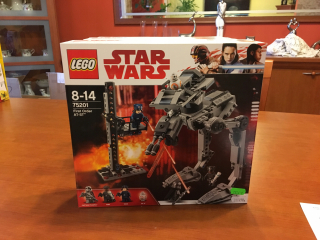 STAR WARS - Lego 75201 Star Wars na St Prvý poriadok Nový jedinečný