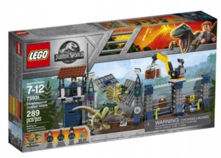 Jurský svet - LEGO 75931 DILOFOSAUR ATTLATHY NA POST