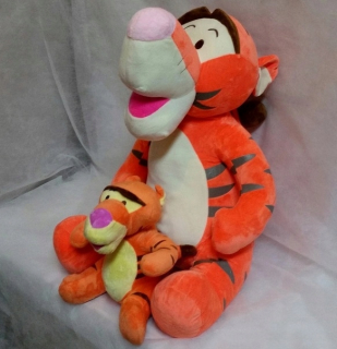 Medvedík Pú - Mega Tiger Tiger Cuddly Plush Teddy Bear 70cm