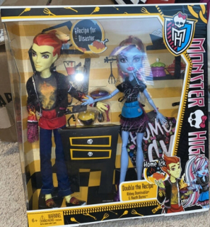 Monster High Bábiky - Monster High Bommandable Heath Burns