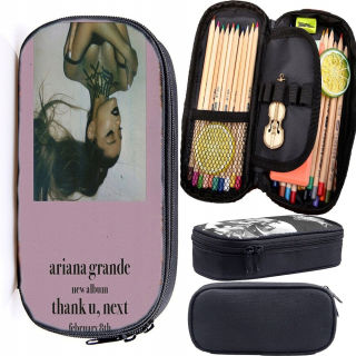 Senzačné Ariana Grande Feather