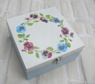 Shimmer a Shine - Prípad Box Pansy dar s oddanosťou