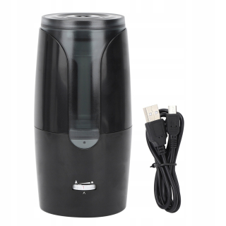 USB ceruzka na čiernom