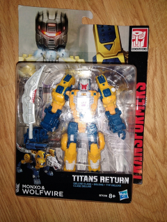 TRANSFORMERS - Transformers Titans Return Wolfwire