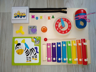 Mimoni - Montessori Manipulácia Board Montessori Meno