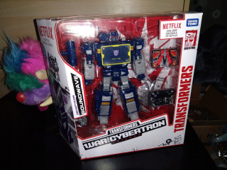 TRANSFORMERS - Transformátory WFC Esthtrise SoundWave Netfli