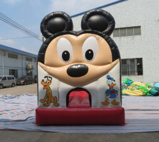 Mimoni  - Hrad Nafúknutie Mickey Mouse