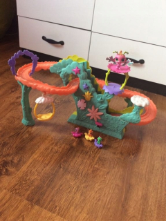 Littlest Pet Shop - Slide LittlesPepetshop + 4 figúrky